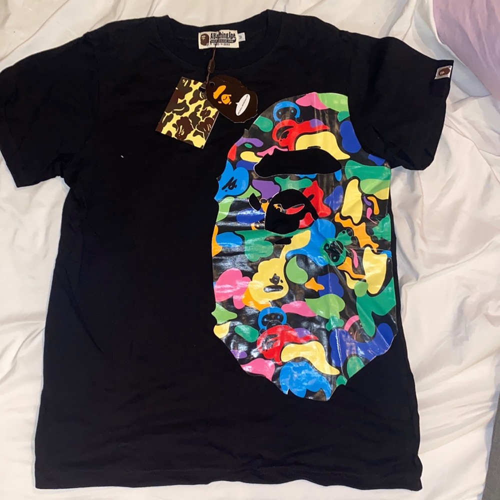 BAPE SHIRT💖🤍❤️💛🦋